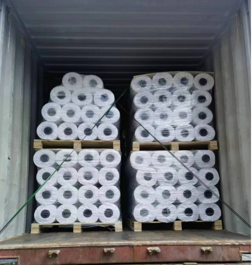 2,4 m breite selbstklebende HDPE-Membran, sofort versandbereit.